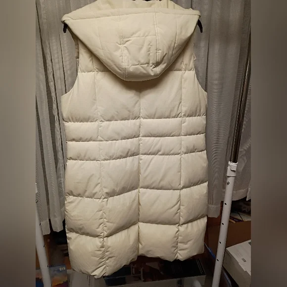 Lands' End Women's Off-White Quilted Vest - Picture 2 of 3